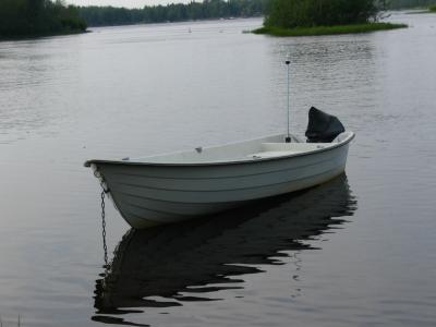 Una barca en Oulu